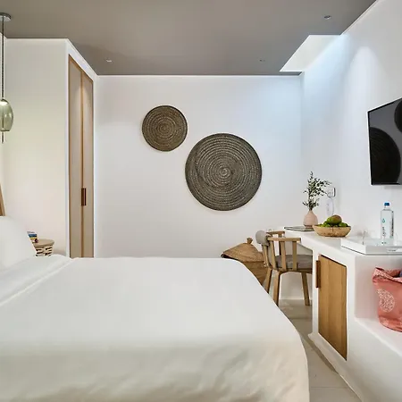 Adorno And Hotell 4*