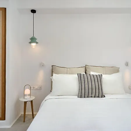Adorno Hotel&suites 4*