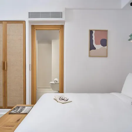 Hotel Adorno Hotel&suites 4*