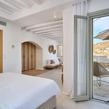 Adorno Hotel&suites 4*
