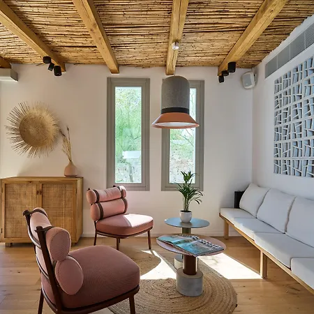 Ξενοδοχείο Adorno And Ορνός