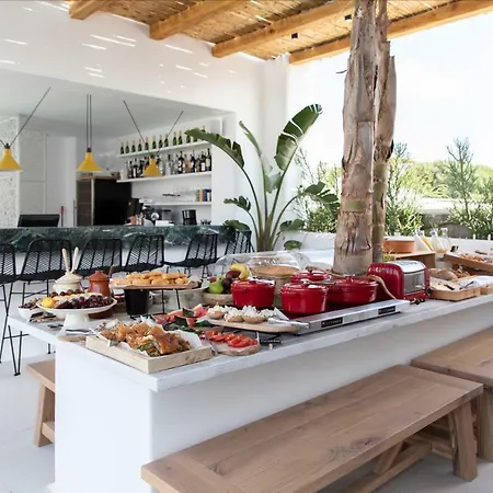 Adorno And מלון אורנוס