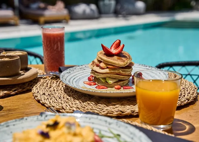 Adorno And オルノス