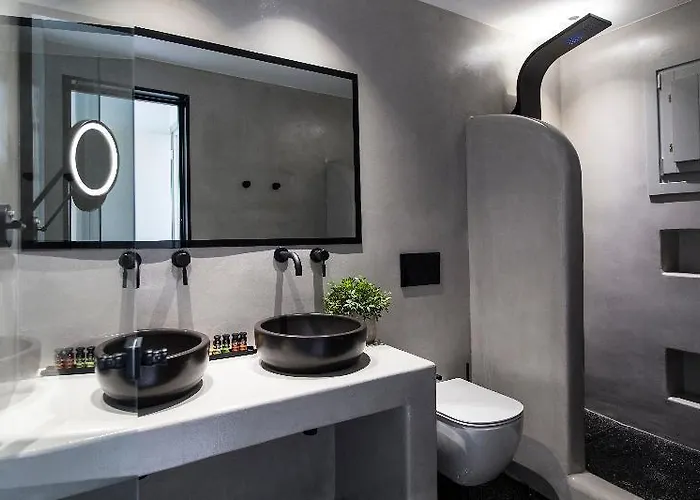 Adorno And Ξενοδοχείο 4*