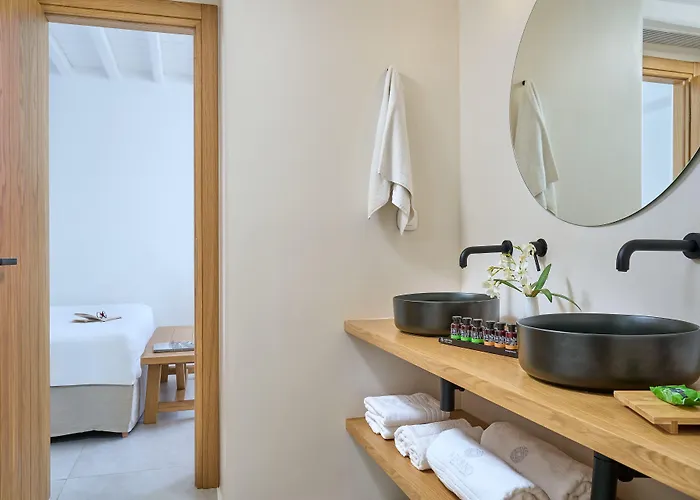 Adorno And Ξενοδοχείο 4*