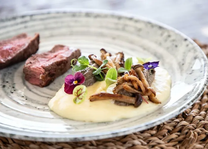 Adorno And オルノス